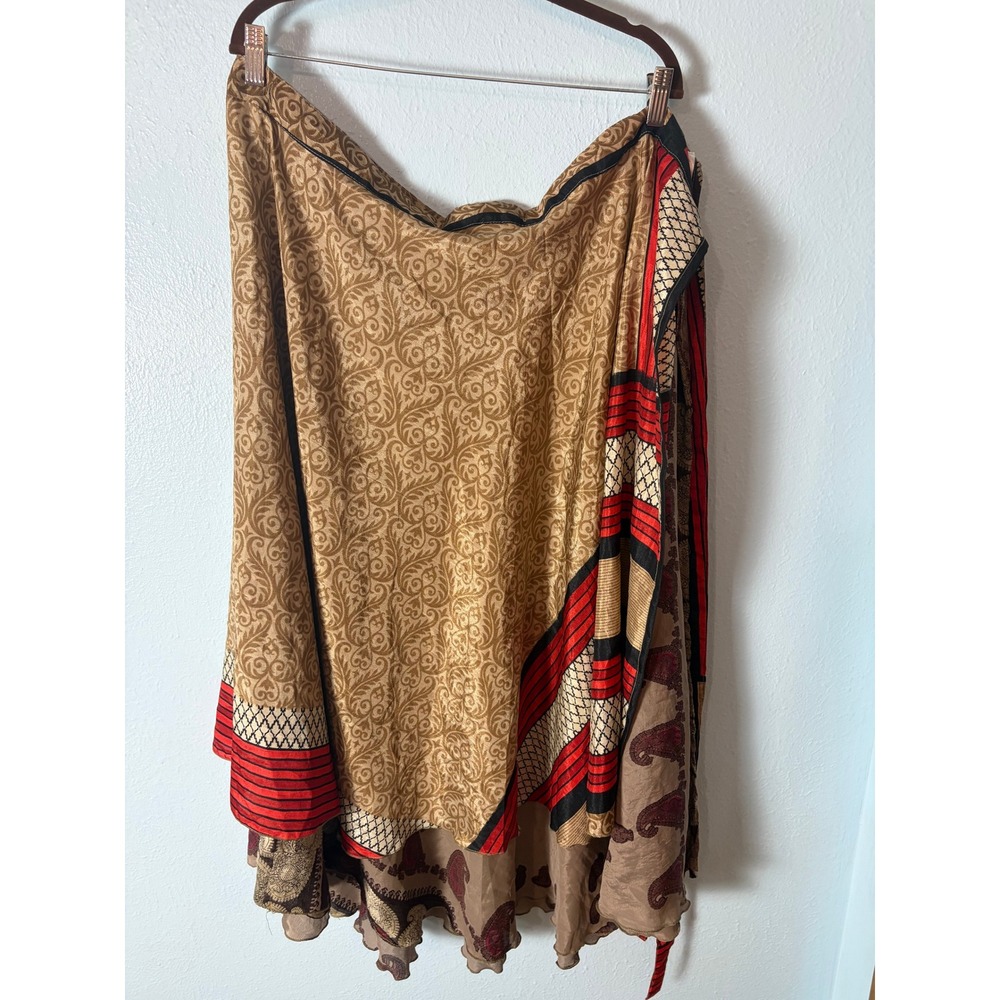 Darn Good Yarn Sari Silk Wrap Skirt Ankle Reversible Gold Red Paisley 4-12 - Picture 2 of 6
